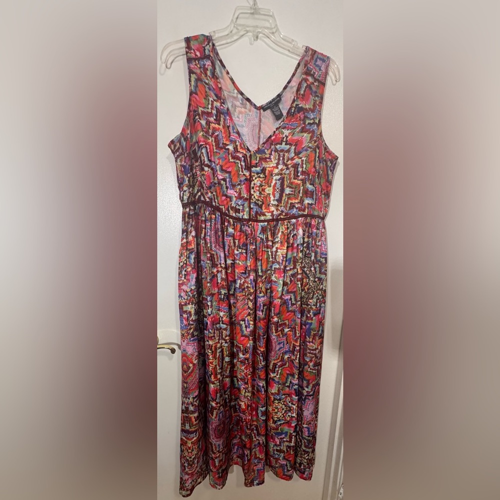 Chelsea & Theodore Multicolor Patterned Midi Dress